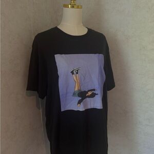 Black Short-Sleeve Graphic Crewneck Tee with Lavender Print